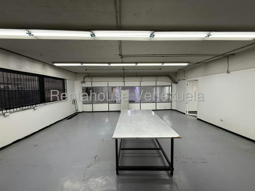 Comercial (Local Comercial) en Alquiler en Los Cortijos de Lourdes, Distrito Metropolitano - 13