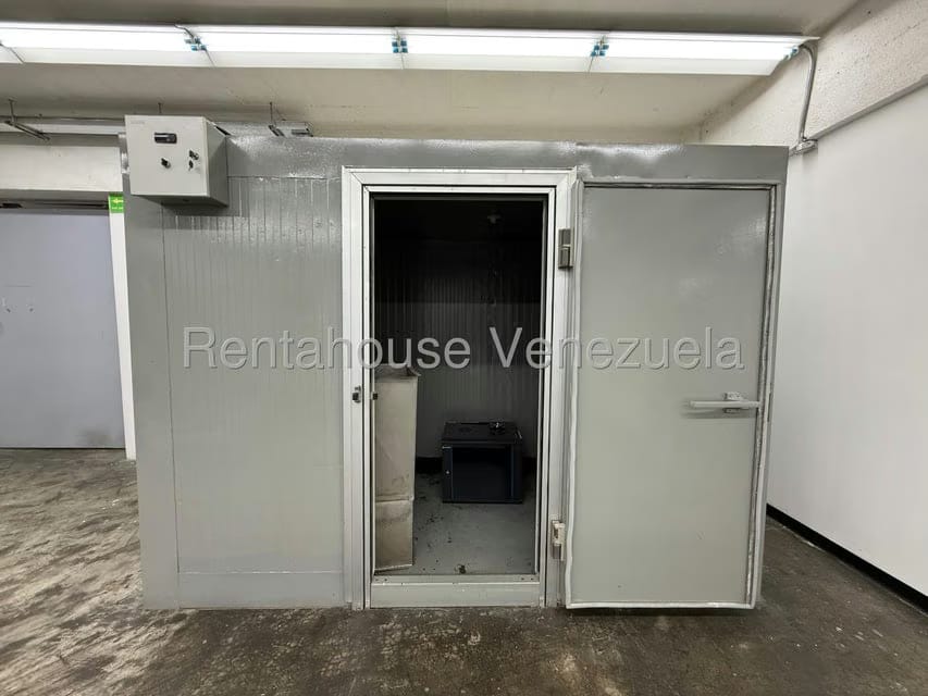 Comercial (Local Comercial) en Alquiler en Los Cortijos de Lourdes, Distrito Metropolitano - 19