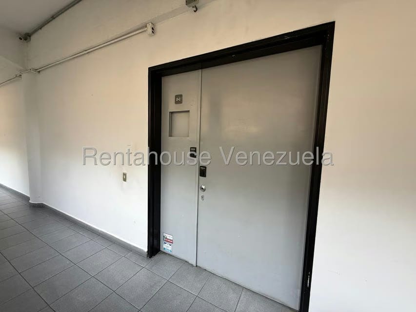 Comercial (Local Comercial) en Alquiler en Los Cortijos de Lourdes, Distrito Metropolitano - 29