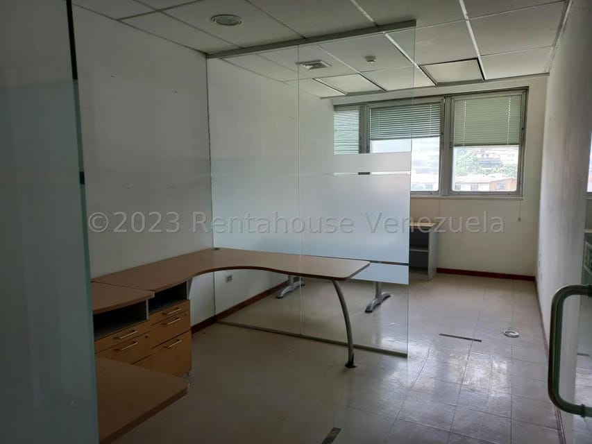 Comercial (Oficina) en Alquiler en Macaracuay, Distrito Metropolitano - 23