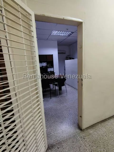 Comercial (Oficina) en Venta en Centro, Lara - 19