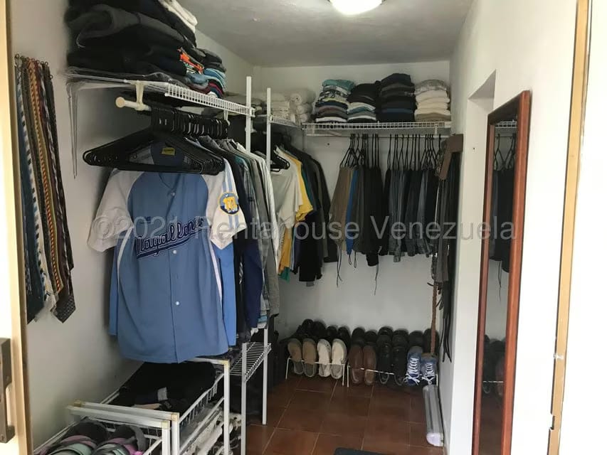 Casa (Multipes Niveles) en Venta en La Suiza, Miranda - 46