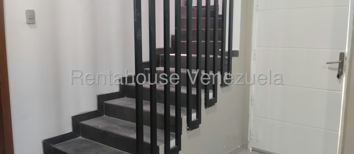 Townhouse (Duplex) en Alquiler en Campo Claro, Zulia - 11