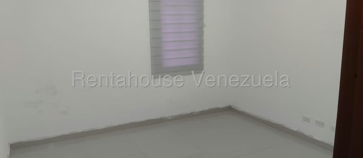 Townhouse (Duplex) en Alquiler en Campo Claro, Zulia - 12