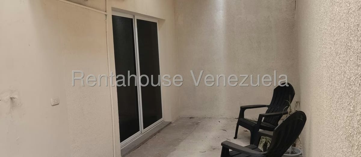 Townhouse (Duplex) en Alquiler en Campo Claro, Zulia - 17