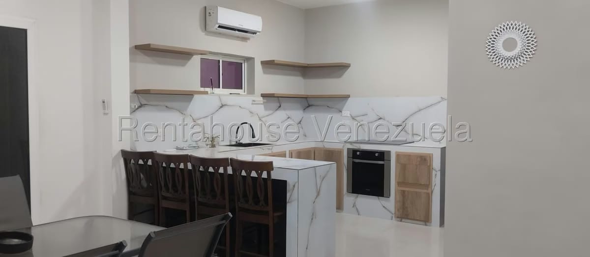 Townhouse (Duplex) en Alquiler en Campo Claro, Zulia - 6