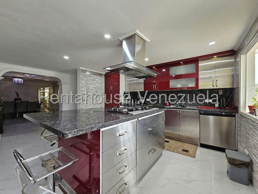 Casa (Multipes Niveles) en Venta en Cumbres de Curumo, Distrito Metropolitano - 21