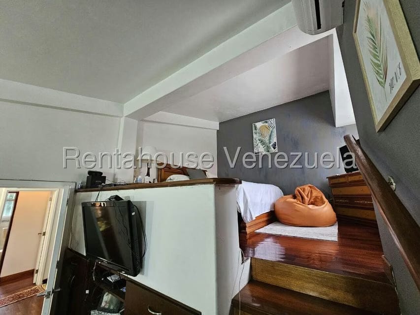 Casa (Multipes Niveles) en Venta en Cumbres de Curumo, Distrito Metropolitano - 41