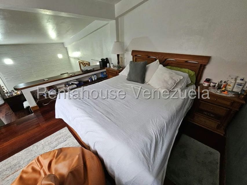 Casa (Multipes Niveles) en Venta en Cumbres de Curumo, Distrito Metropolitano - 44