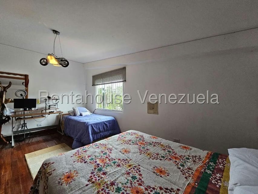 Casa (Multipes Niveles) en Venta en Cumbres de Curumo, Distrito Metropolitano - 50