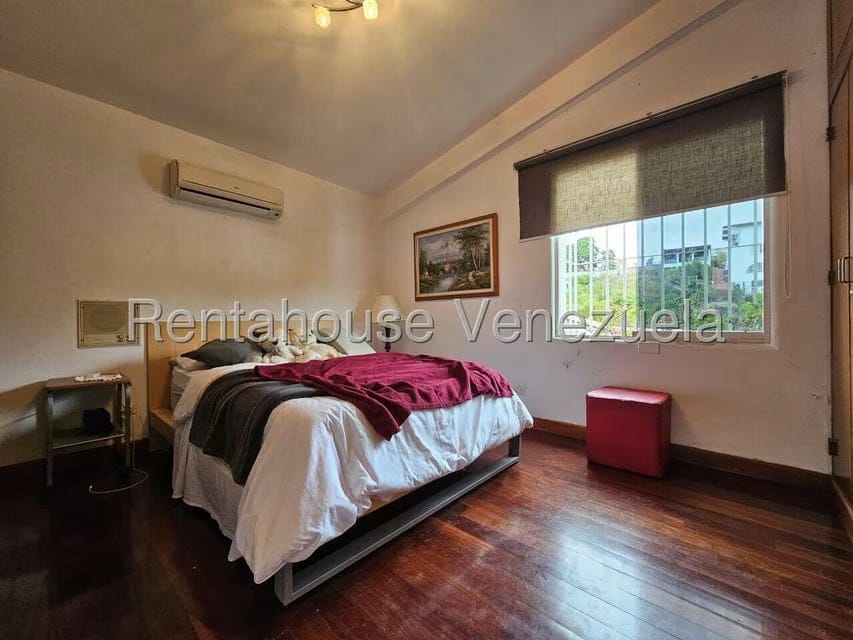 Casa (Multipes Niveles) en Venta en Cumbres de Curumo, Distrito Metropolitano - 53
