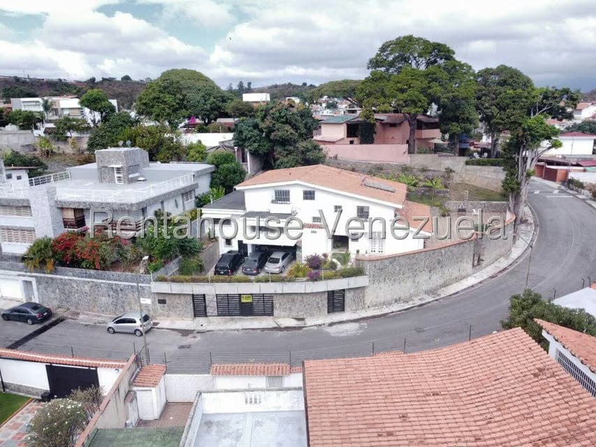 Casa (Multipes Niveles) en Venta en Cumbres de Curumo, Distrito Metropolitano - 58