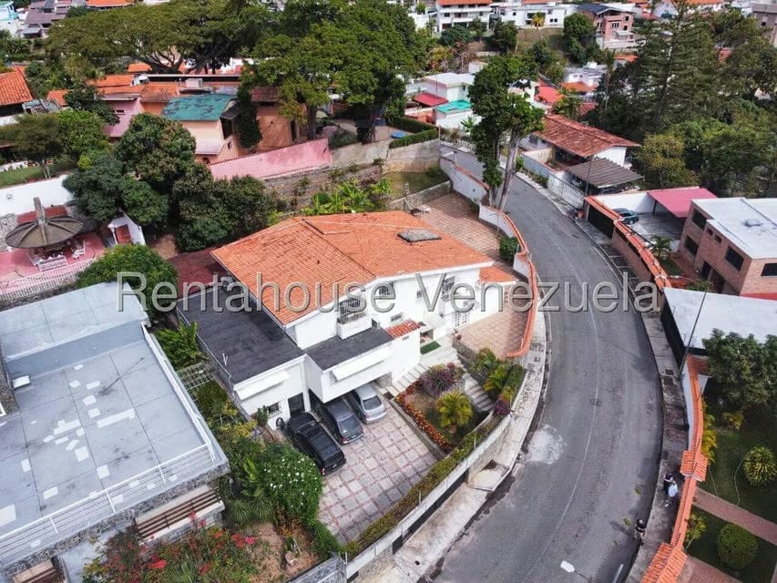 Casa (Multipes Niveles) en Venta en Cumbres de Curumo, Distrito Metropolitano - 59