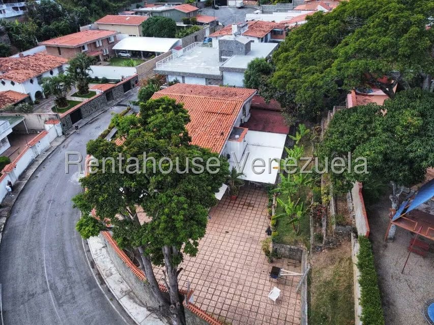 Casa (Multipes Niveles) en Venta en Cumbres de Curumo, Distrito Metropolitano - 60