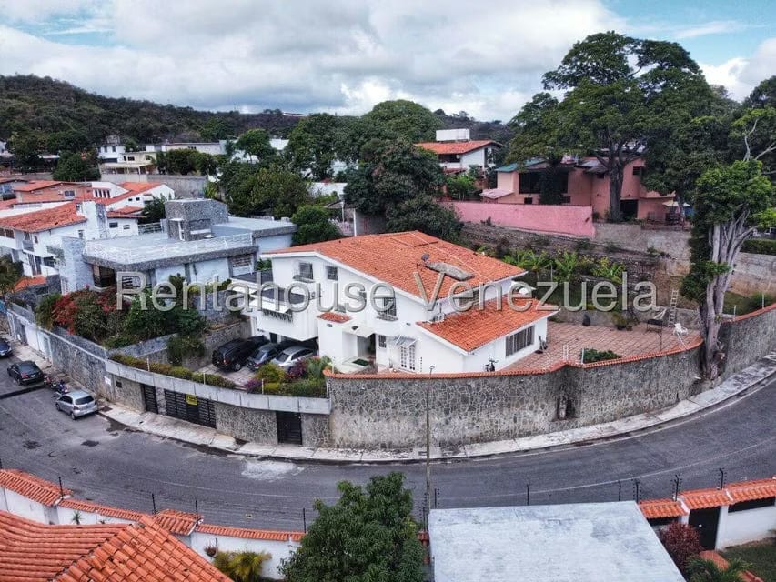 Casa (Multipes Niveles) en Venta en Cumbres de Curumo, Distrito Metropolitano - 63