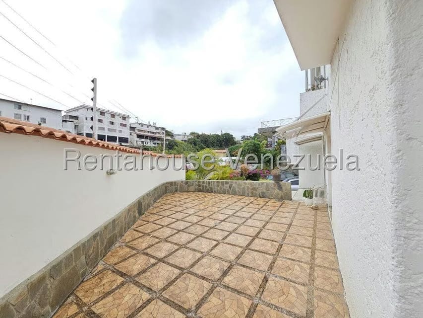 Casa (Multipes Niveles) en Venta en Cumbres de Curumo, Distrito Metropolitano - 73