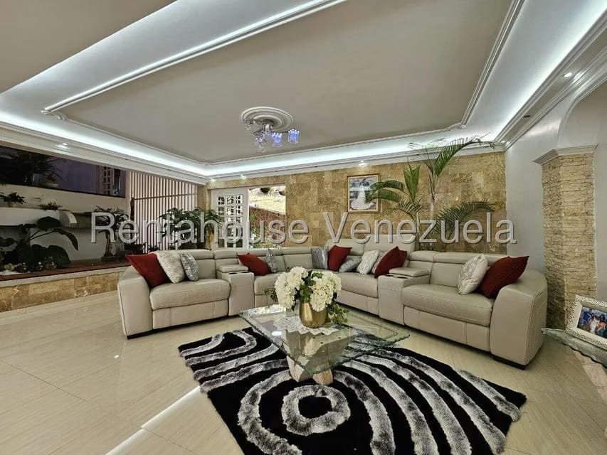 Casa (Multipes Niveles) en Venta en Cumbres de Curumo, Distrito Metropolitano - 9