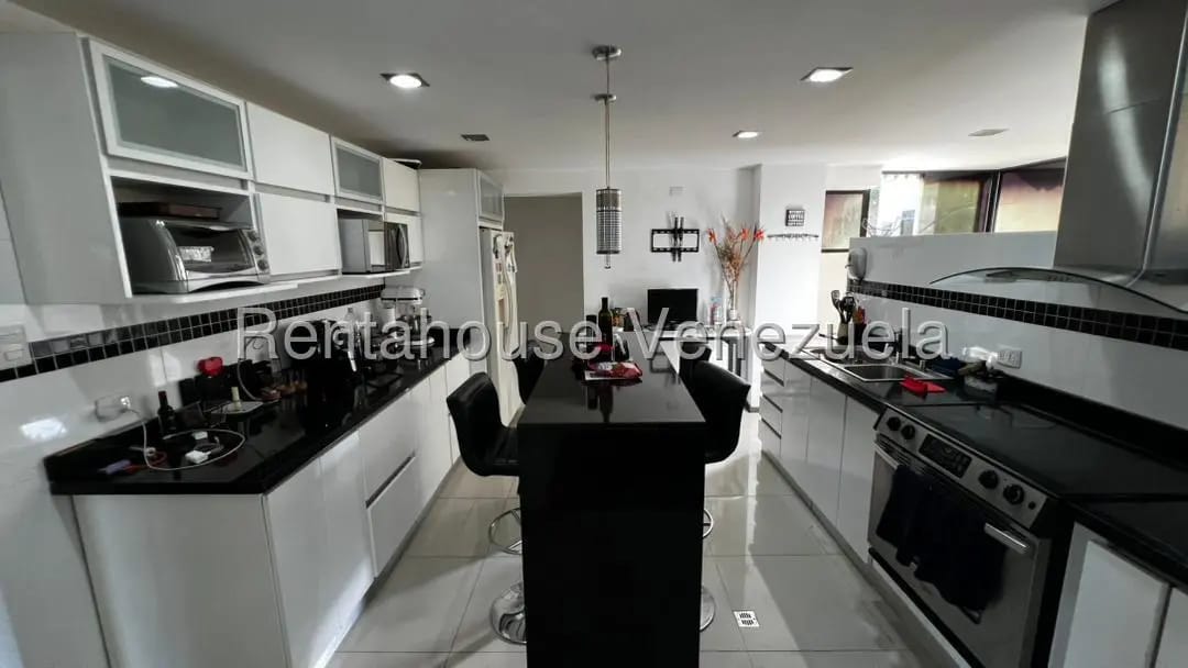 Apartamento (1 Nivel) en Venta en Cumbres de Curumo, Distrito Metropolitano - 14