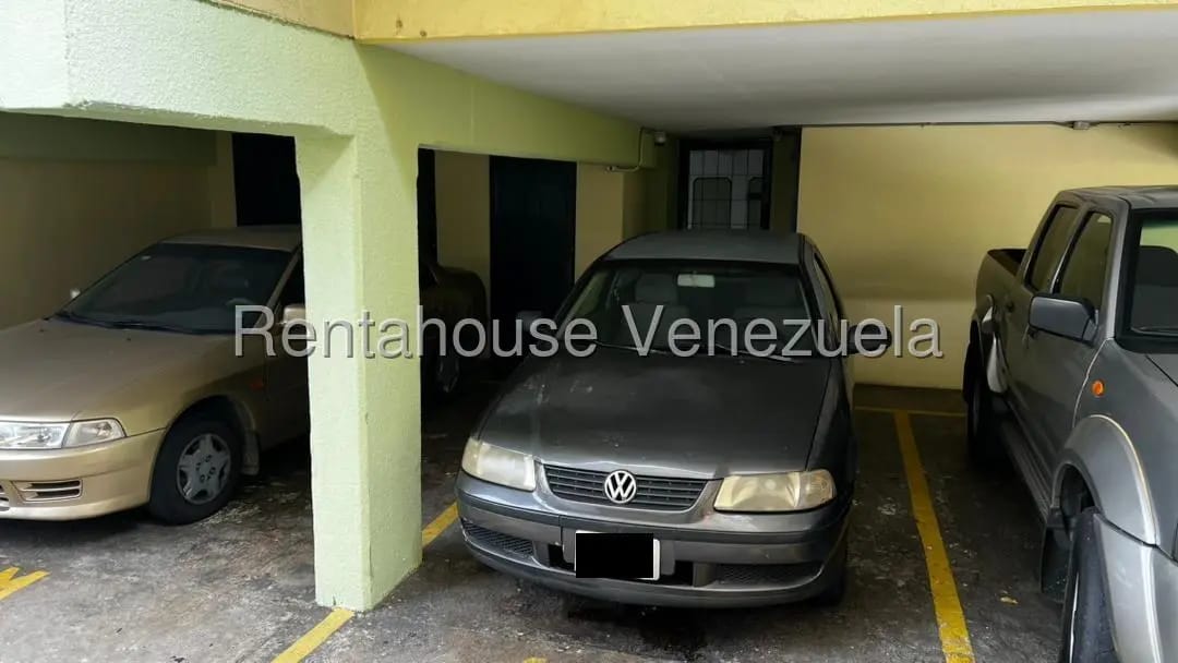 Apartamento (1 Nivel) en Venta en Cumbres de Curumo, Distrito Metropolitano - 25