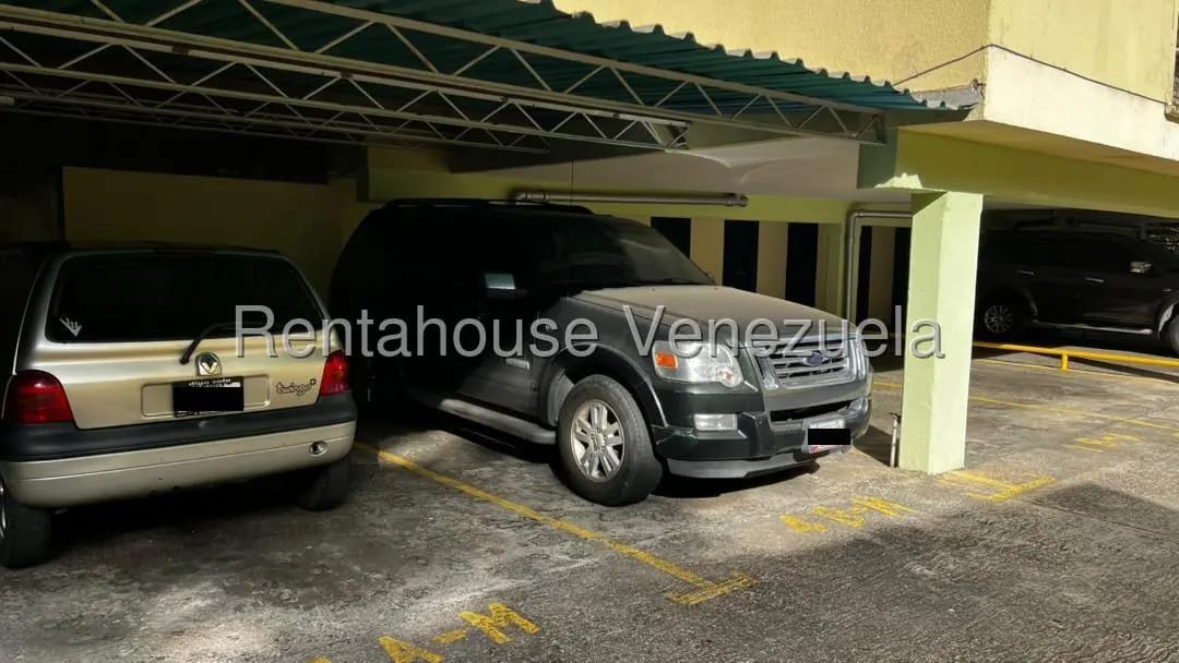 Apartamento (1 Nivel) en Venta en Cumbres de Curumo, Distrito Metropolitano - 26