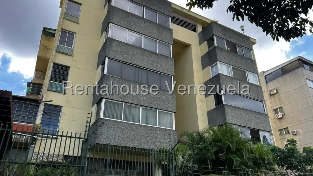 Apartamento (1 Nivel) en Venta en Cumbres de Curumo, Distrito Metropolitano - 27