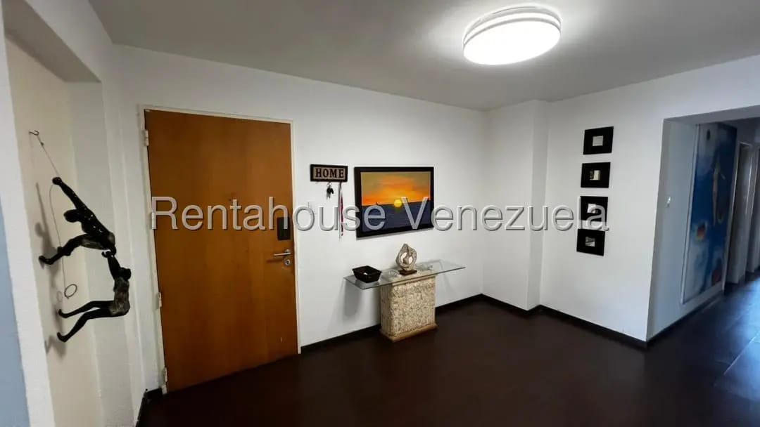 Apartamento (1 Nivel) en Venta en Cumbres de Curumo, Distrito Metropolitano - 4