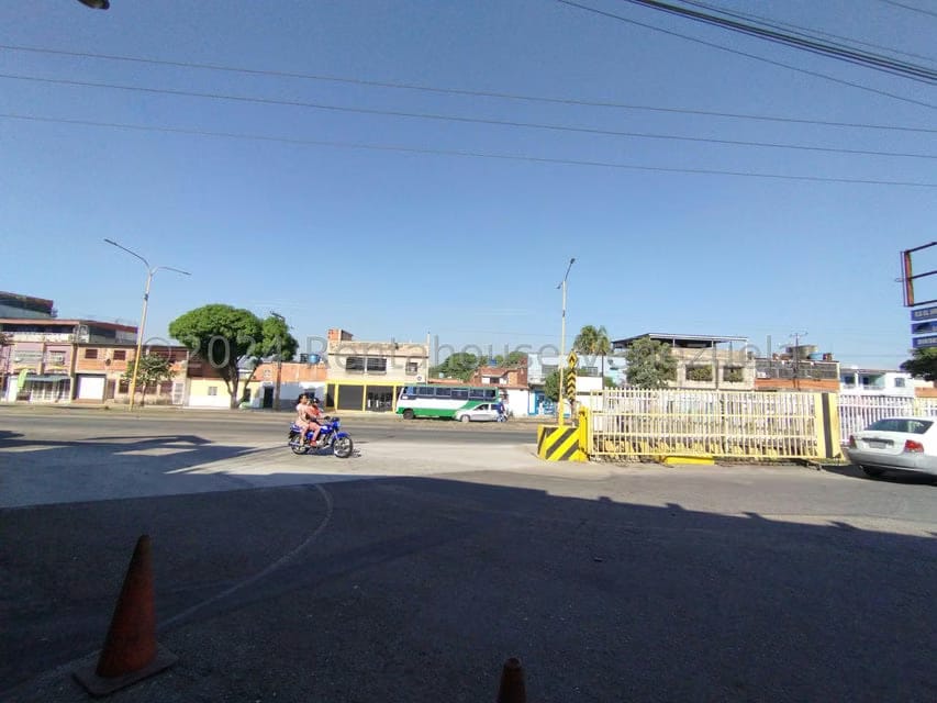 Comercial (Local Comercial) en Alquiler en La Isabelica, Carabobo - 4