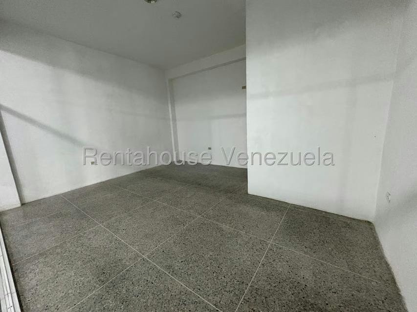 Comercial (Local Comercial) en Alquiler en Zona Oeste, Lara - 3