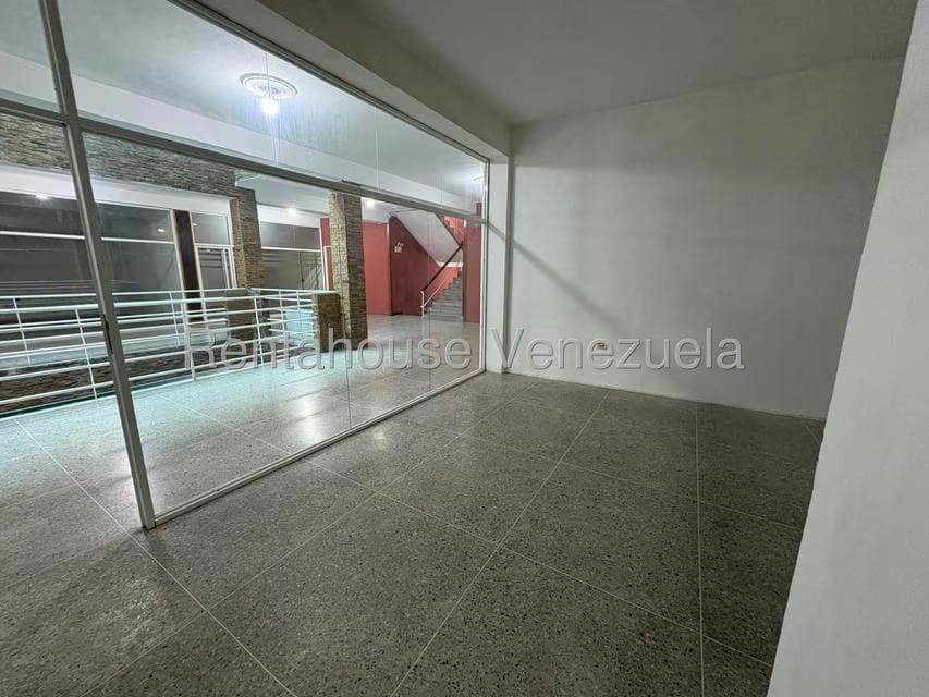Comercial (Local Comercial) en Alquiler en Zona Oeste, Lara - 4