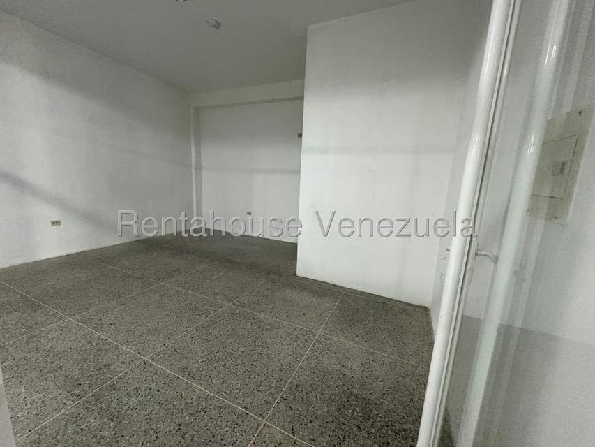 Comercial (Local Comercial) en Alquiler en Zona Oeste, Lara - 7