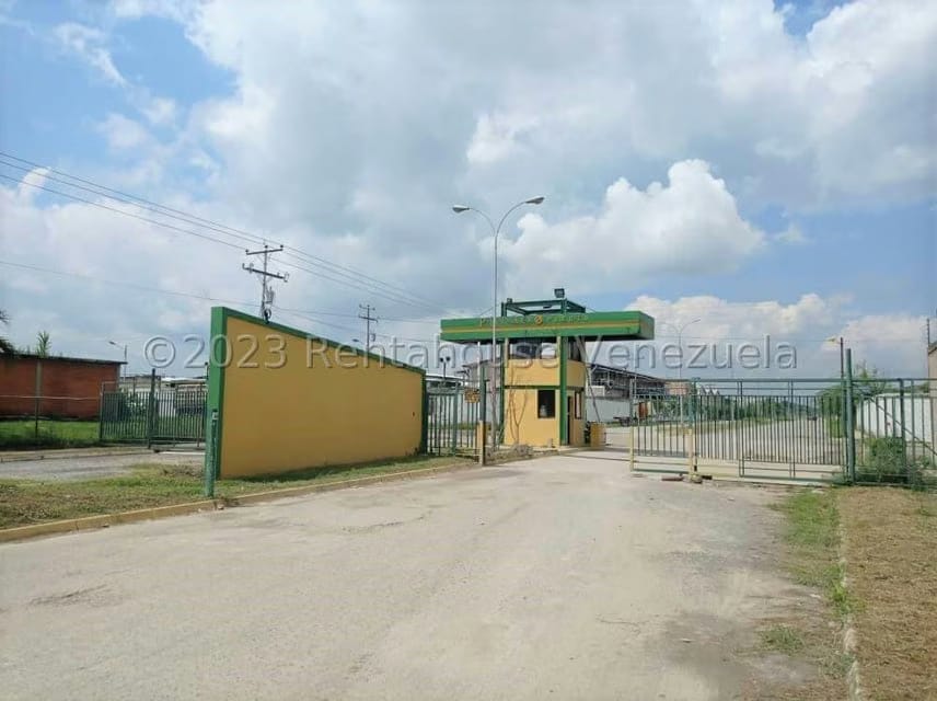 Comercial (Galpon - Deposito) en Venta en Flor Amarillo, Carabobo - 2