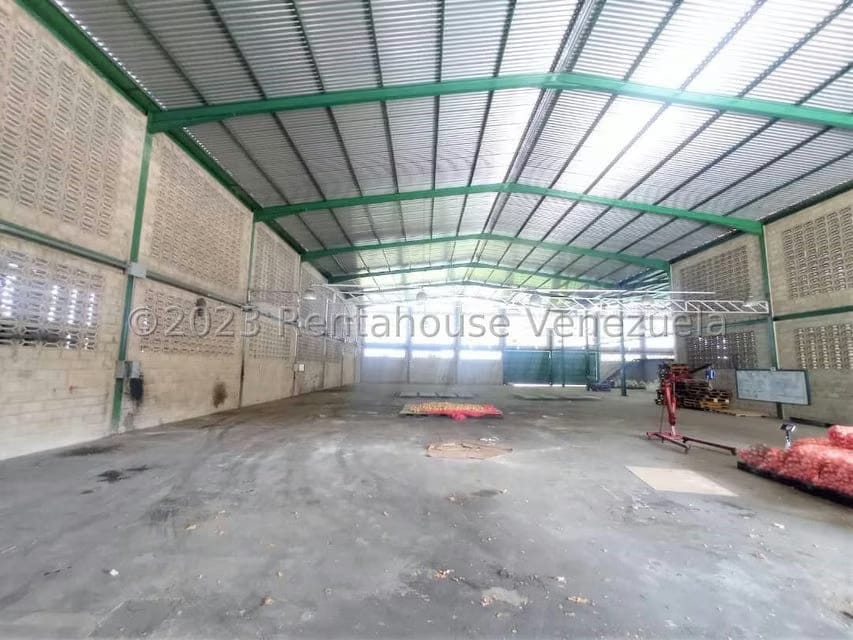 Comercial (Galpon - Deposito) en Venta en Flor Amarillo, Carabobo - 3