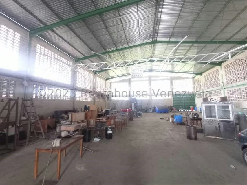 Comercial (Galpon - Deposito) en Venta en Flor Amarillo, Carabobo - 29
