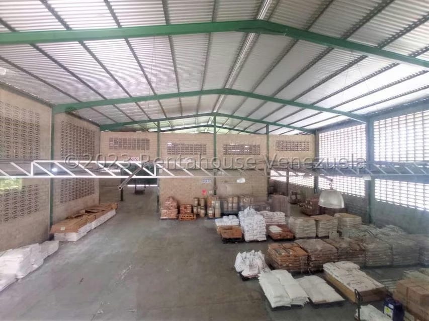 Comercial (Galpon - Deposito) en Venta en Flor Amarillo, Carabobo - 41