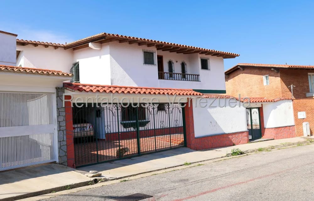 Casa (Multipes Niveles) en Venta en Los Naranjos del Cafetal, Distrito Metropolitano