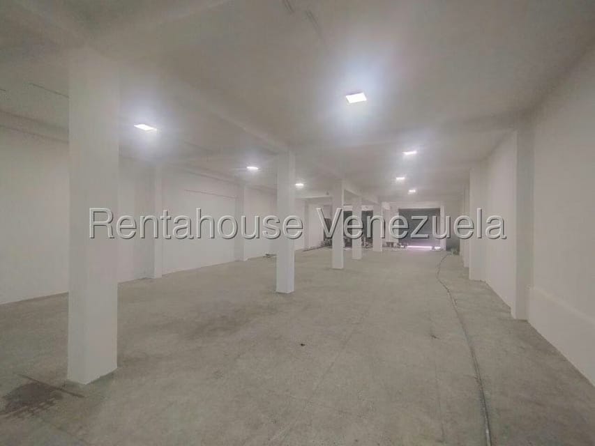Comercial (Local Comercial) en Alquiler en Centro, Lara - 2