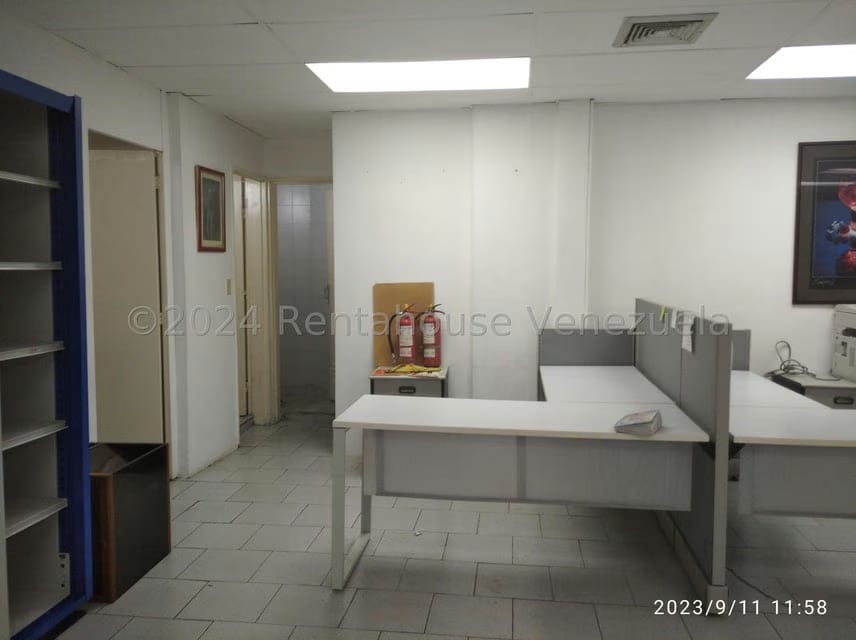 Comercial (Oficina) en Alquiler en Macaracuay, Distrito Metropolitano - 13