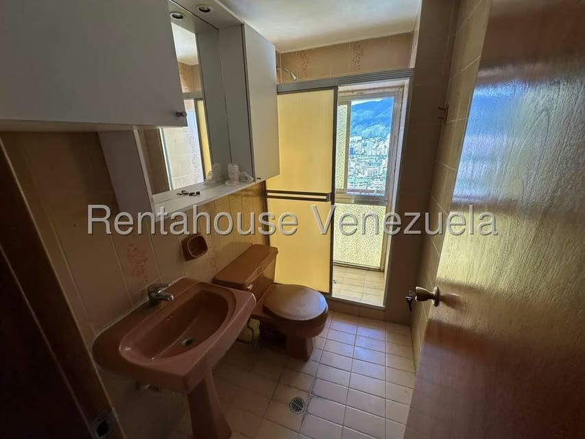 Apartamento (1 Nivel) en Venta en Colinas de Bello Monte, Distrito Metropolitano - 19