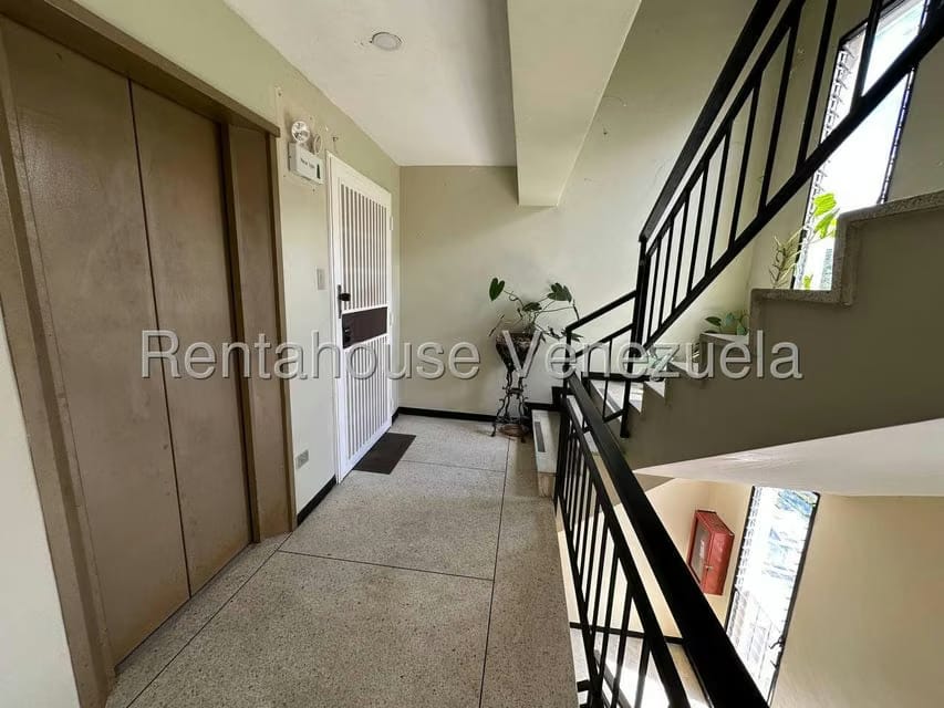 Apartamento (1 Nivel) en Venta en Colinas de Bello Monte, Distrito Metropolitano - 38