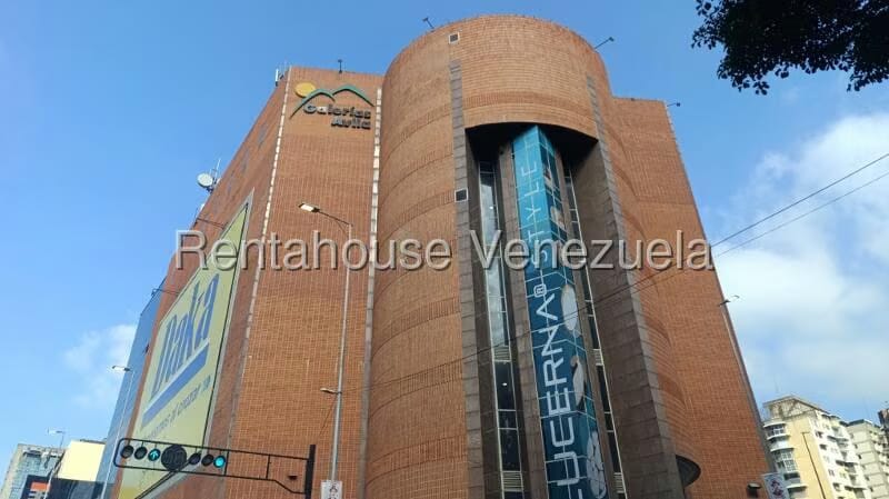 Comercial (Local Comercial) en Alquiler en San Bernardino, Distrito Metropolitano