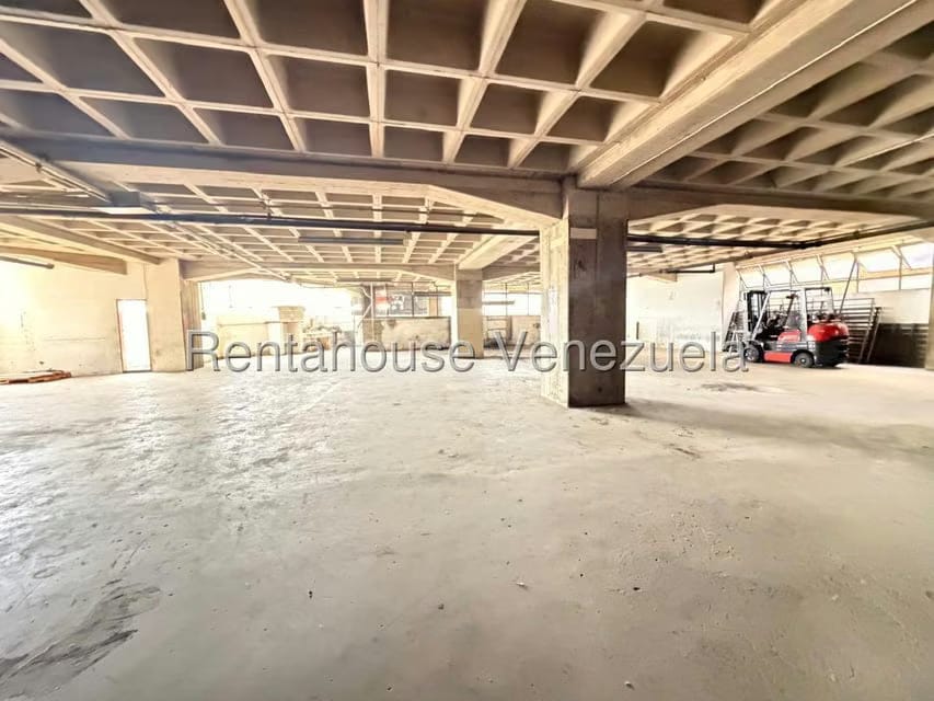 Comercial (Galpon - Deposito) en Alquiler en Guaicay, Distrito Metropolitano - 13