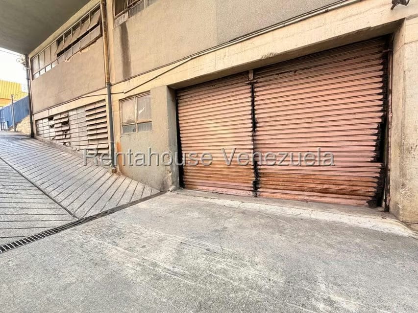 Comercial (Galpon - Deposito) en Alquiler en Guaicay, Distrito Metropolitano - 3