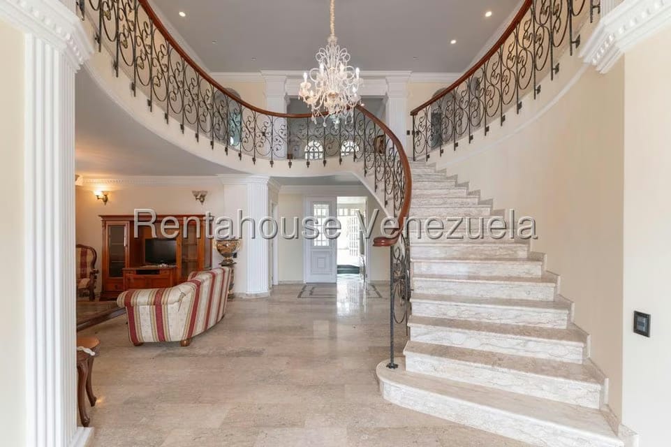 Casa (Multipes Niveles) en Alquiler en Los Naranjos del Cafetal, Distrito Metropolitano - 5
