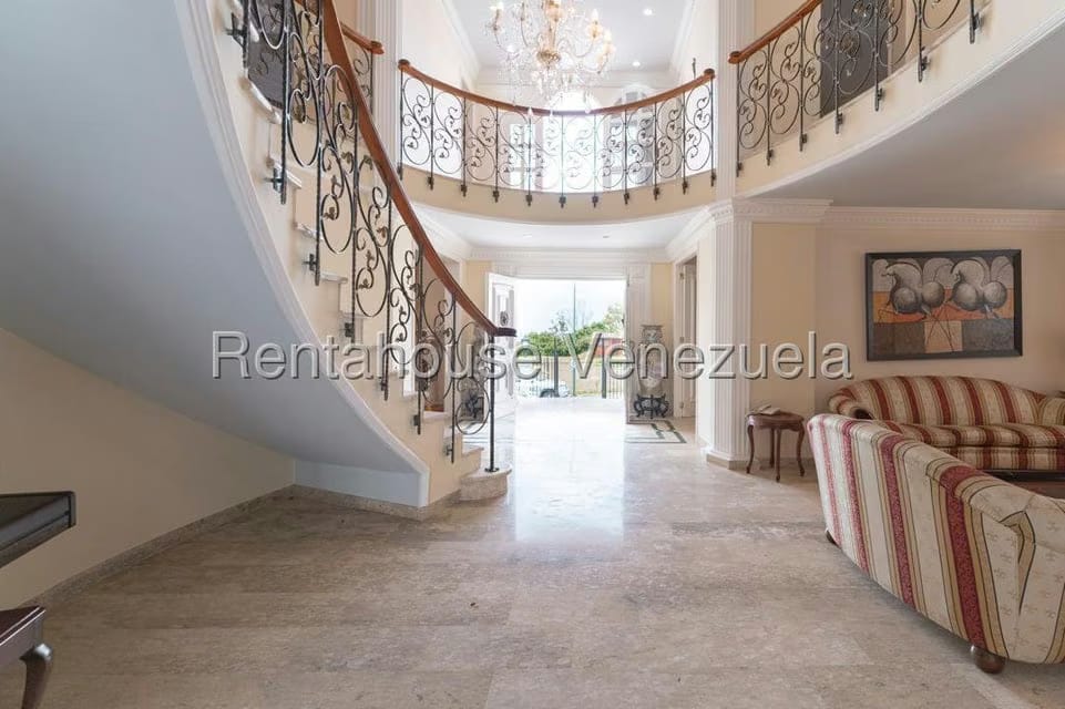 Casa (Multipes Niveles) en Alquiler en Los Naranjos del Cafetal, Distrito Metropolitano - 6