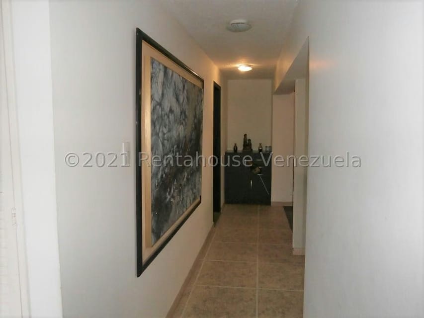 Casa (Multipes Niveles) en Venta en Colinas de Santa Monica, Distrito Metropolitano - 23