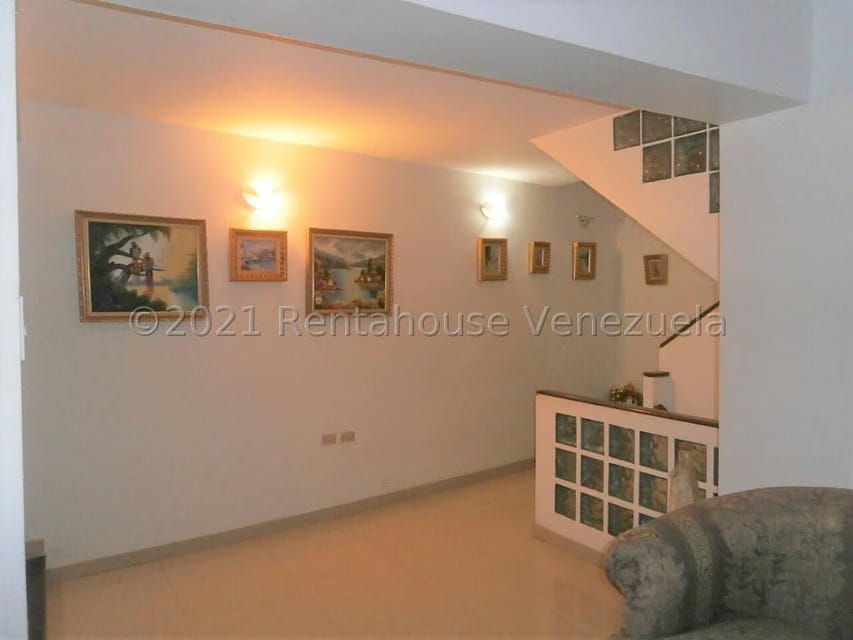 Casa (Multipes Niveles) en Venta en Colinas de Santa Monica, Distrito Metropolitano - 36