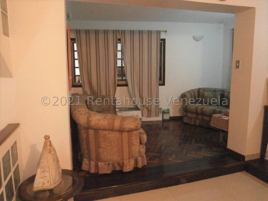 Casa (Multipes Niveles) en Venta en Colinas de Santa Monica, Distrito Metropolitano - 37