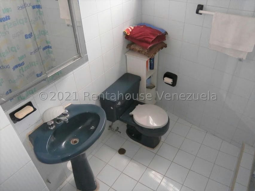 Casa (Multipes Niveles) en Venta en Colinas de Santa Monica, Distrito Metropolitano - 49