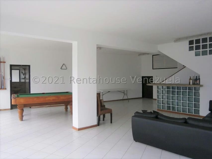Casa (Multipes Niveles) en Venta en Colinas de Santa Monica, Distrito Metropolitano - 8