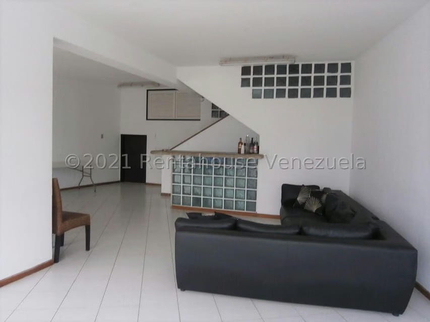 Casa (Multipes Niveles) en Venta en Colinas de Santa Monica, Distrito Metropolitano - 10